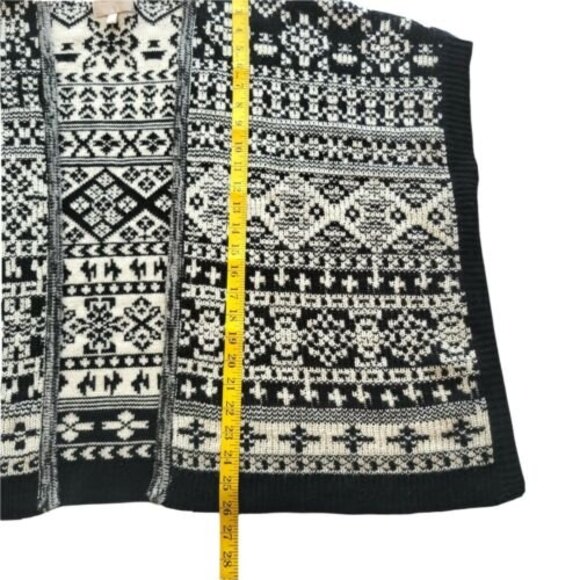Skies are Blue Knit kimono Cardigan Small/Medium Black White Aztec SouthWestern - Picture 6 of 7